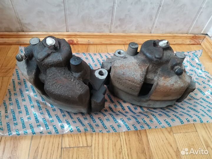 Суппорта передние VW Jetta 6 (Рест.) 2015 год