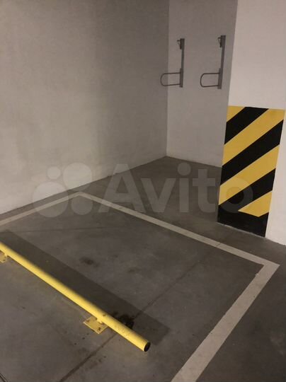 Машиноместо, 13 м²