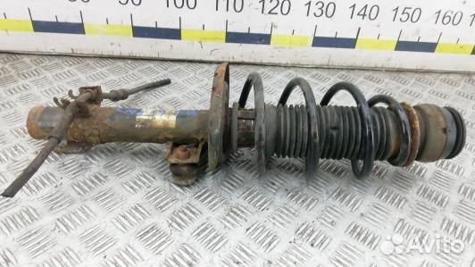 Стойка передняя правая skoda rapid (CMA19N501)