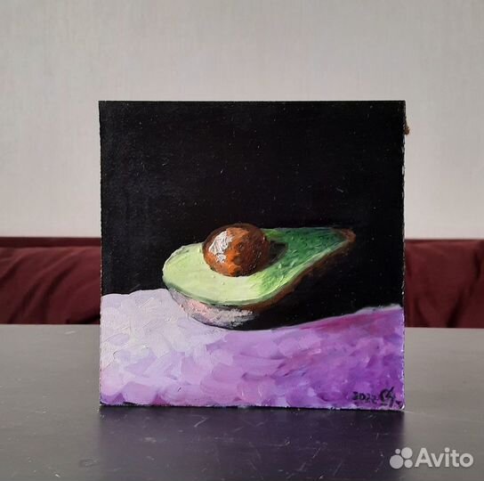 Авокадо из тьмы.Натюрморт небольшой маслом.Картина
