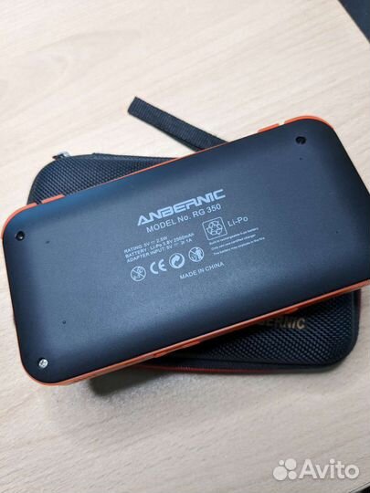 Портативная ретро-консоль Anbernic RG350
