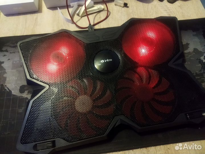 Подставка с охлаждением