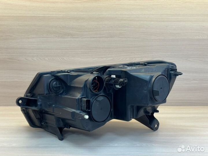 Фара галогеновая передняя правая Renault Logan