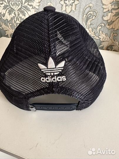 Adidas originals кепка