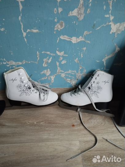 Коньки фигурные 37 размер