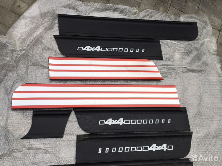 Молдинги на двери Нива