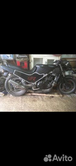 Kawasaki gpz 500 s