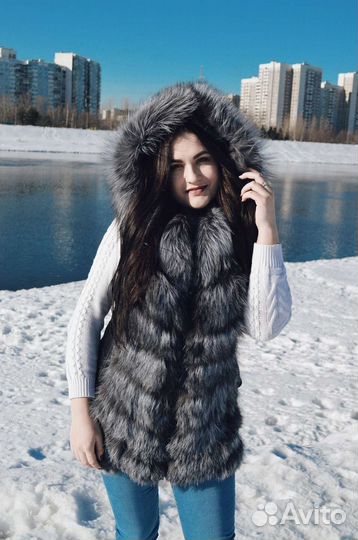 Зимняя женская куртка жилетка из песца