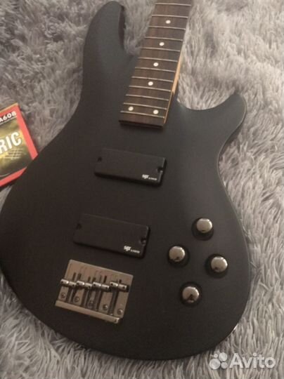 Бас гитара schecter