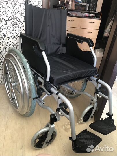 Коляска инвалидная новая