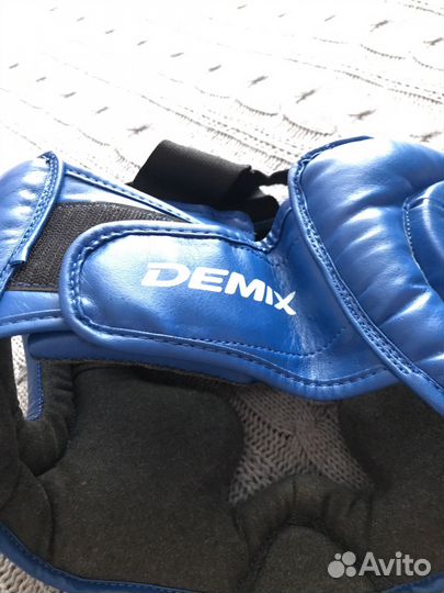 Боксерские перчатки и шлем детские