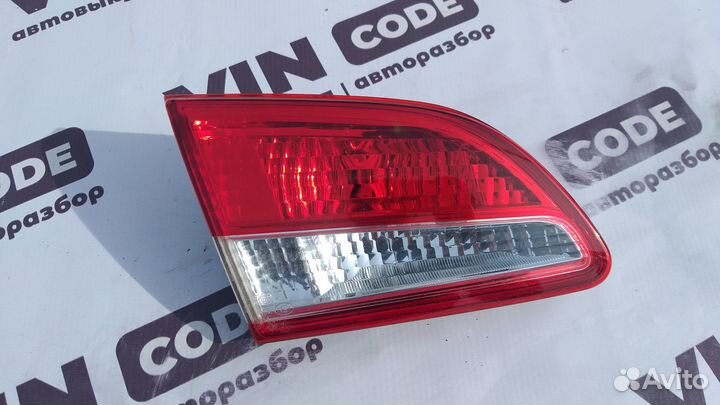 Фонарь в крышку багажника левый Nissan Almera 3