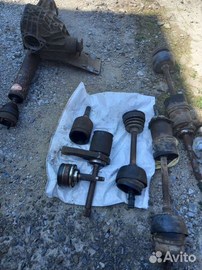 Продаю передний мост Ваз 2121