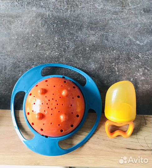 Посуда детская+ нагрудники