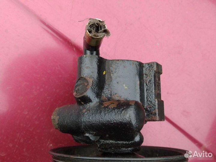 Насос гидроусилителя Opel Vectra A седан 1.8I 1991