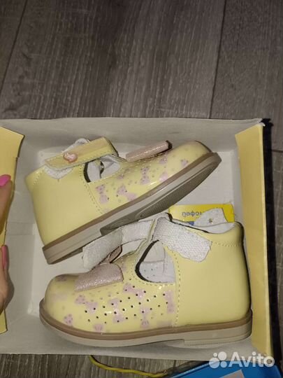 Босоножки для девочки сандали