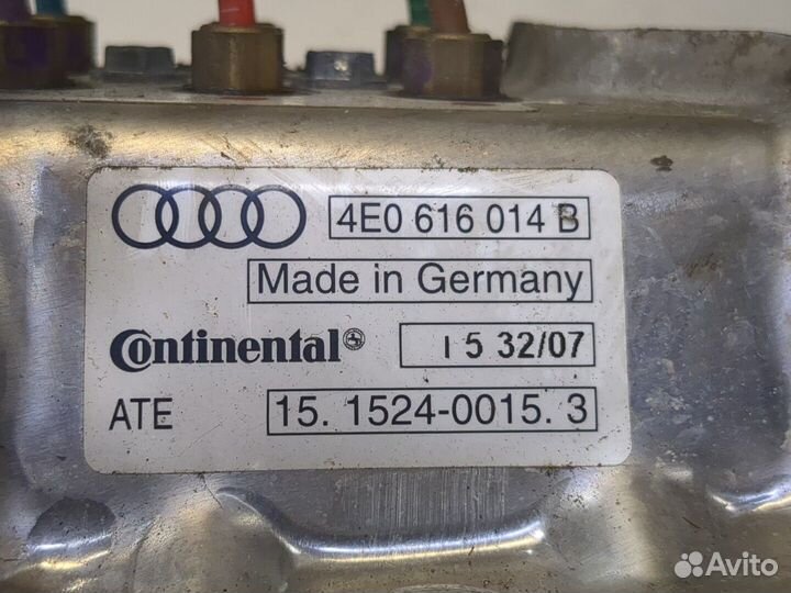 Блок клапанов Audi A8 (D3), 2007