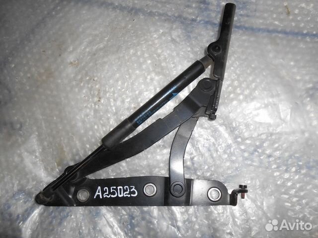 Петля крышки багажника Nissan Teana J32