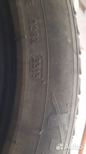 Michelin X-Ice 215/55 R17