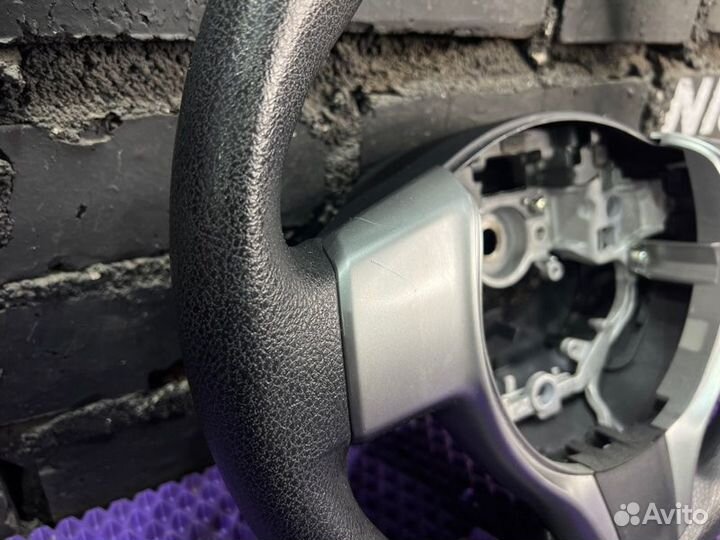 Руль Toyota Vitz KSP130-2039727 1KR-FE 2012