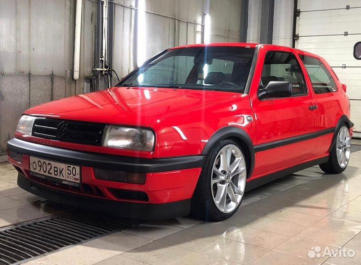 Накладки на пороги Volkswagen Golf 3