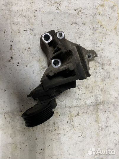 Кронштейн генератора Ford Focus 1 (Zetec 2.0 )