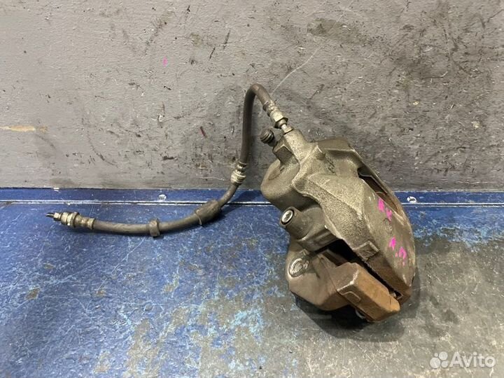 Суппорт передний левый Mazda 3 BK