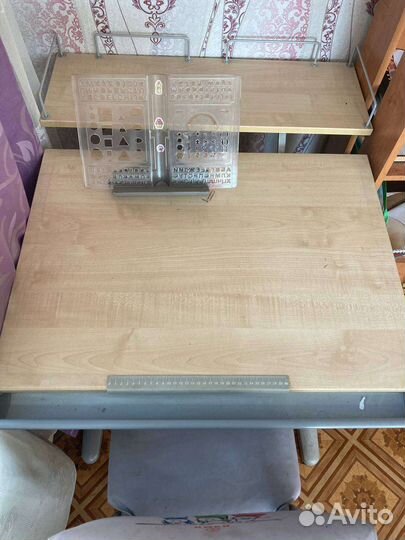 Растущая парта и стул дэми бу