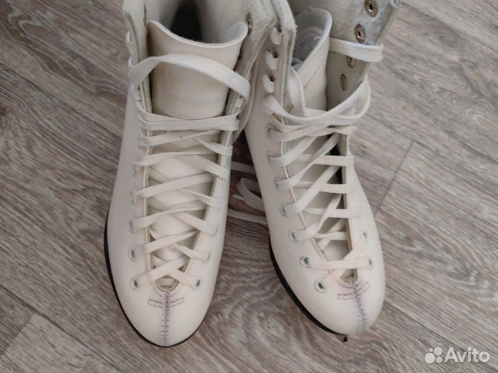 Коньки фигурные graf davos 36