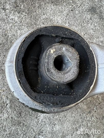 Рычаги передние audi a4 b9 комплект оригинал