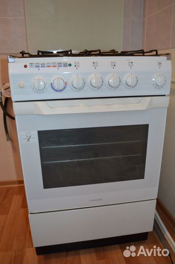 Инструкция: Газовая плита Hotpoint-Ariston C 34S N17 (W)