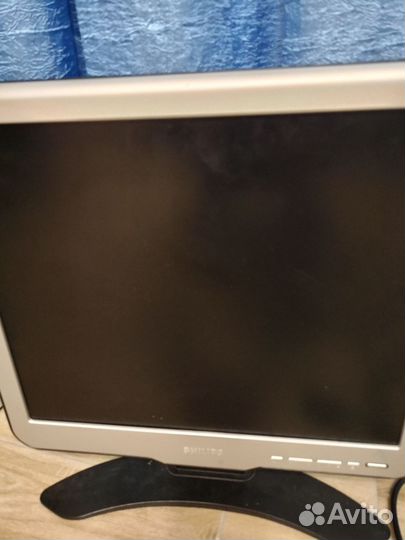 Монитор philips 17