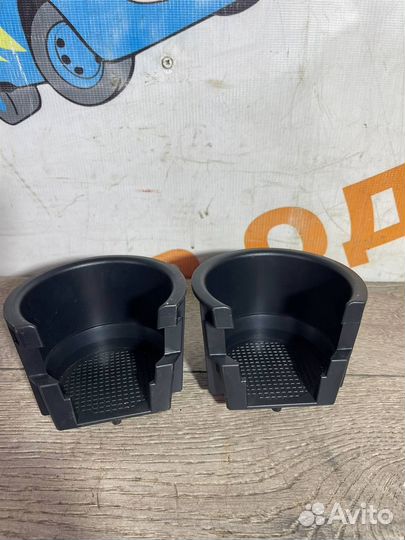 Подстаканник Land Rover Discovery III 2004-2009