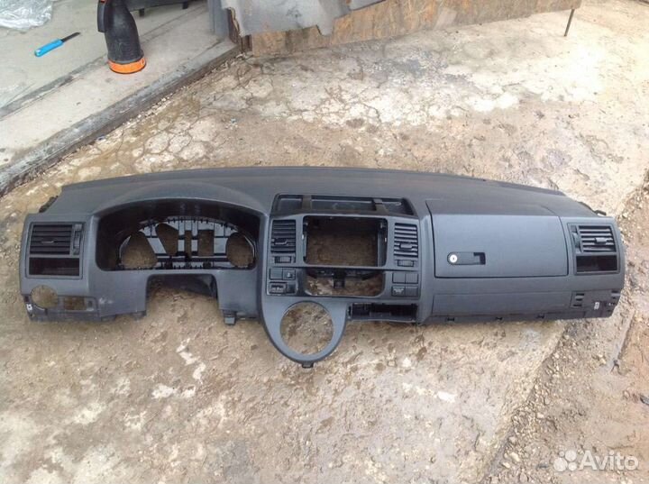 Торпедо Фольксваген Т5 рестайлинг