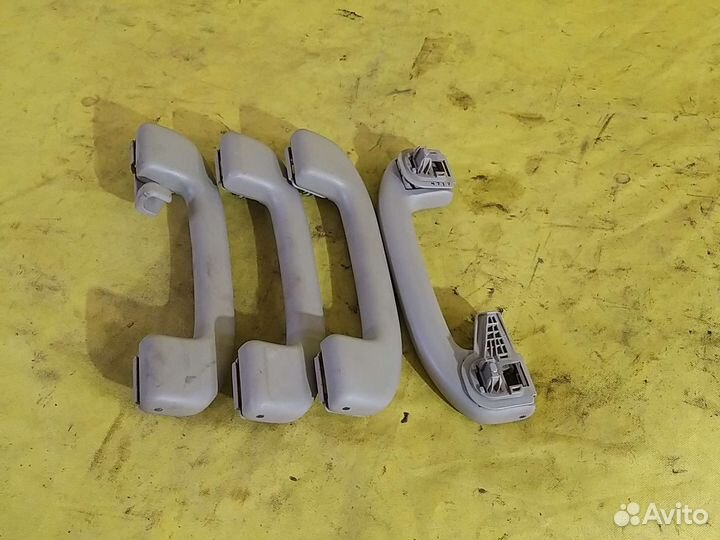 Ручка потолка салона на infiniti g35