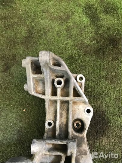 Кронштейн Volkswagen Passat B5 ADR 1.8 2000