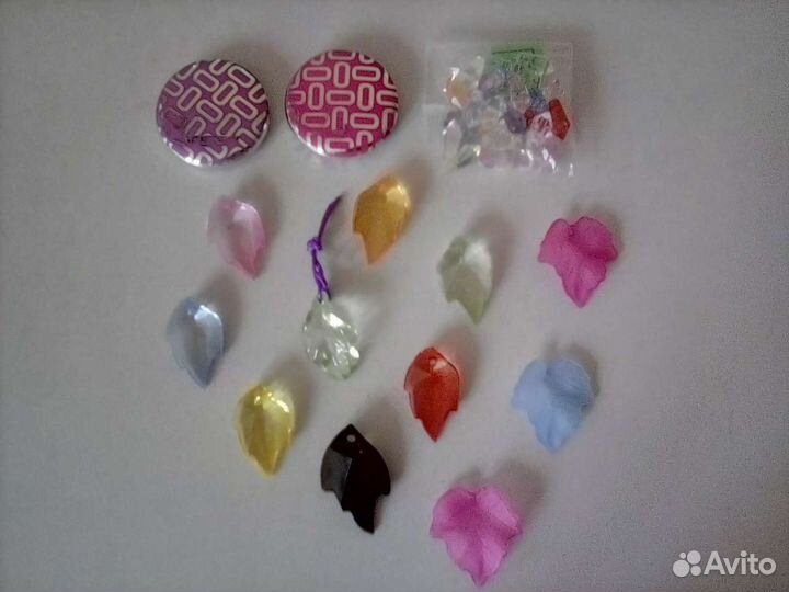 Наборы цветочков, бусин для детского творчества