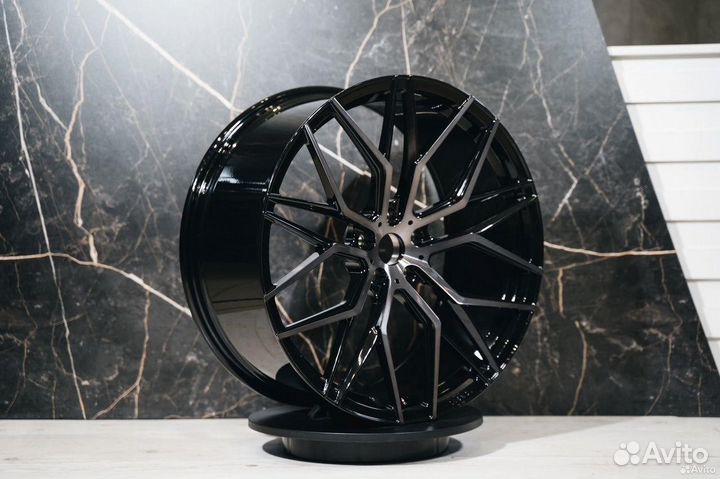 Кованные диски R22 BMW M5