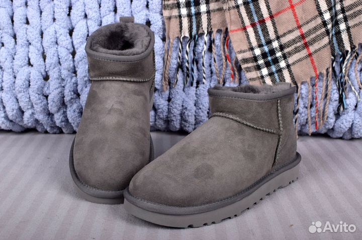 Ugg mini