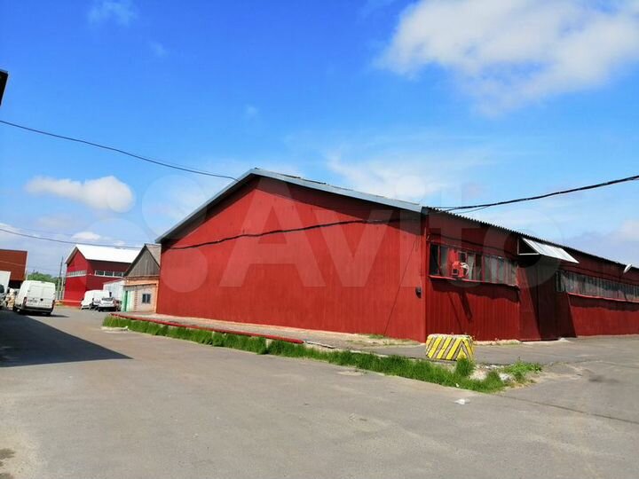 Отдельно стоящее здание склада, 1000 м²