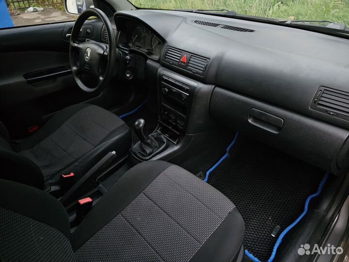 Skoda Octavia 1.6 МТ, 2008, 189 000 км