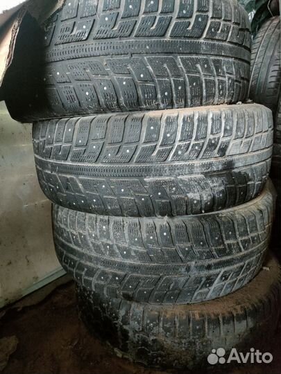 Kumho I'Zen KW22 215/60 R16 99T