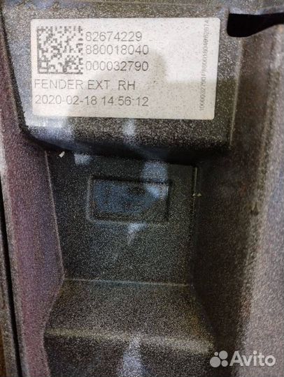 Крыло кабины Volvo FM5 82674229