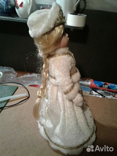 Кукла фарфоровая коллекционная