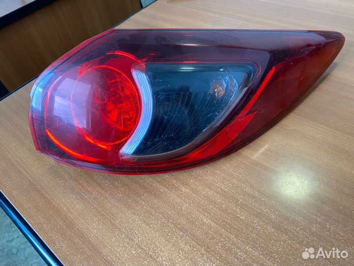 Фонарь задний правый наружный Мазда сх5