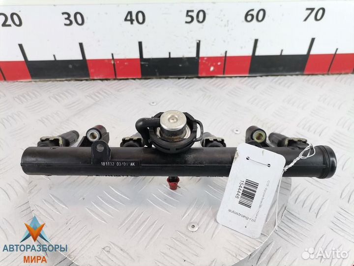 Топливная рампа Volkswagen Polo 3 2001 030906031J