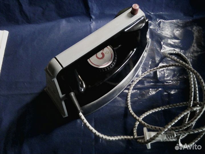 Утюги СССР 83/90+эл.зажигалка плиты 1982г
