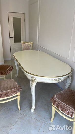 Кухонный стол