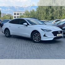 Hyundai Sonata 2.0 AT, 2020, 98 000 км, с пробегом, цена 1 555 000 руб.