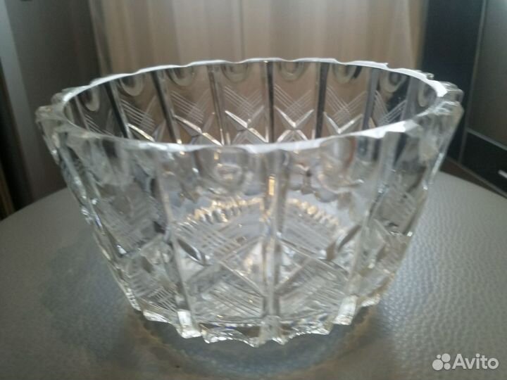 Продам вазу хрустальную времен СССР